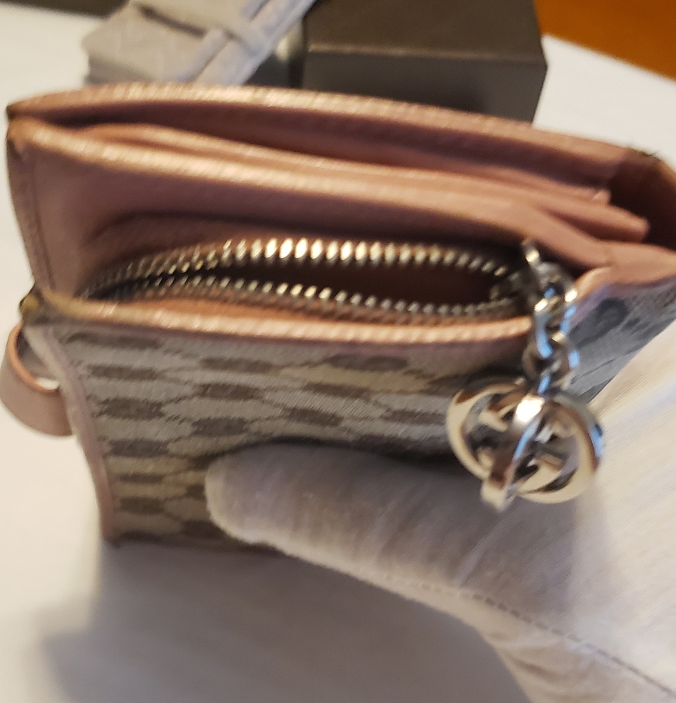 Vintage GUCCI Monogram Leather Wallet PINK INSIDE Silver 3D Zipper PULL - Picture 5 of 12